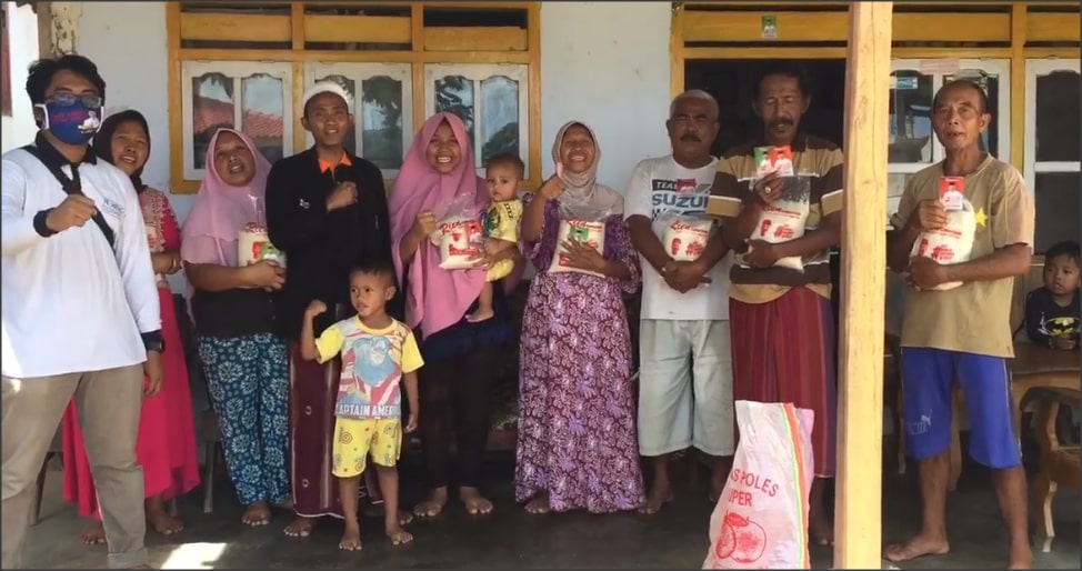 Tim HSC Lakukan Pembagian Paket Sembako di Tempurejo